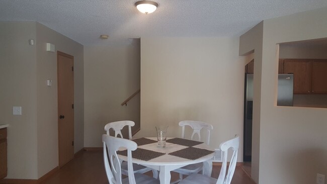 Photo - Charming 2 Bedroom Townhome for Rent in Chanhassen!! Available Aug 1