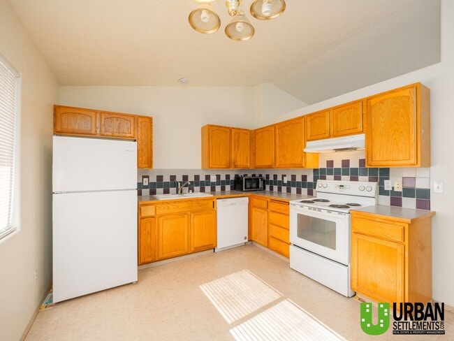 Photo - Mission Ave. 15313-15315 E Unit 15315