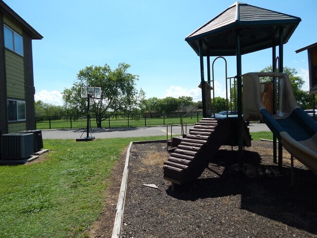 Photo - Gillette Square Apartments