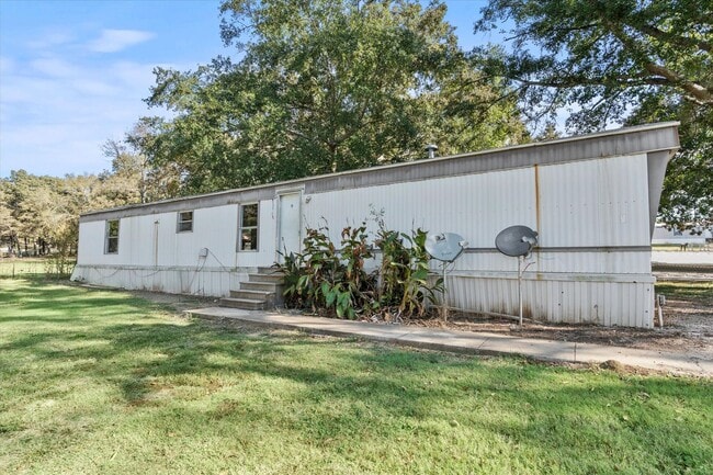 Photo - Beautifully Updated 3BR/2BA Trailer in Mus...