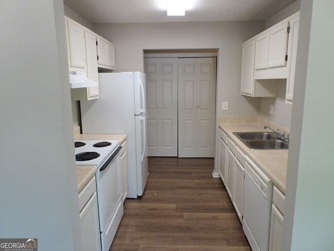 Photo - 13 Oak Mt Dr