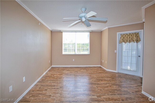 Building Photo - 8659 River Homes Lane Unit 1108
