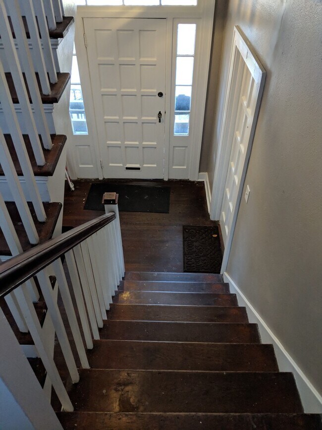 Photo - 29 E 34th St Unit 29 E. 34th St. - Apt. 4