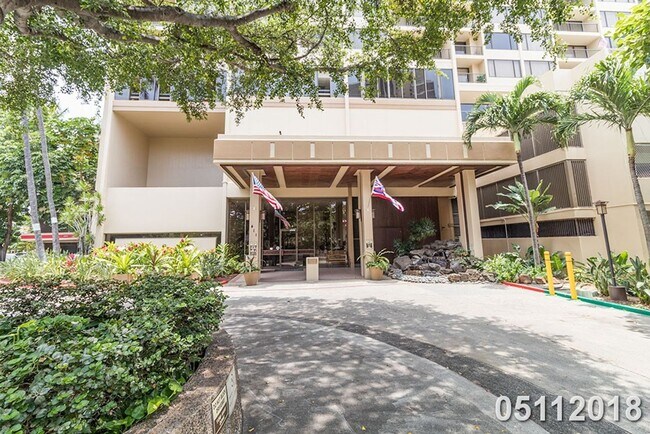 Photo - FURNISHED 2BR 1BA with 2 PARKING and CENTRAL AC in West Waikiki! ALL UTILITIES INCLUDED!