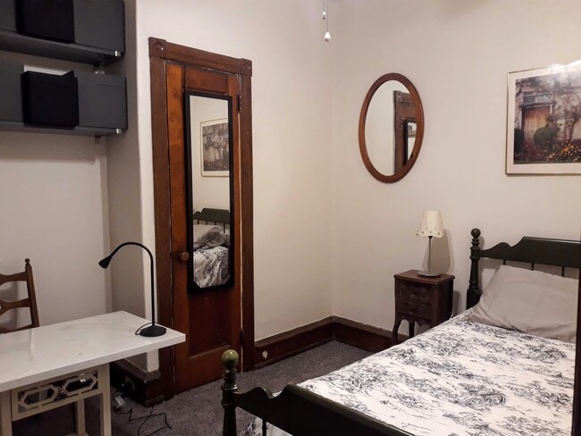 Bedroom 3rd floor - 4646 Hazel Ave