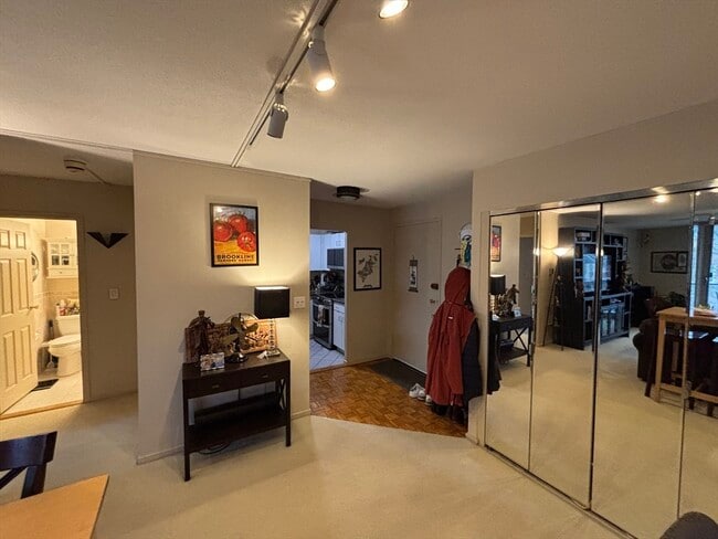 Photo - 19 Winchester St Unit 503