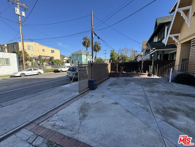 Photo - 2024 W 12th St