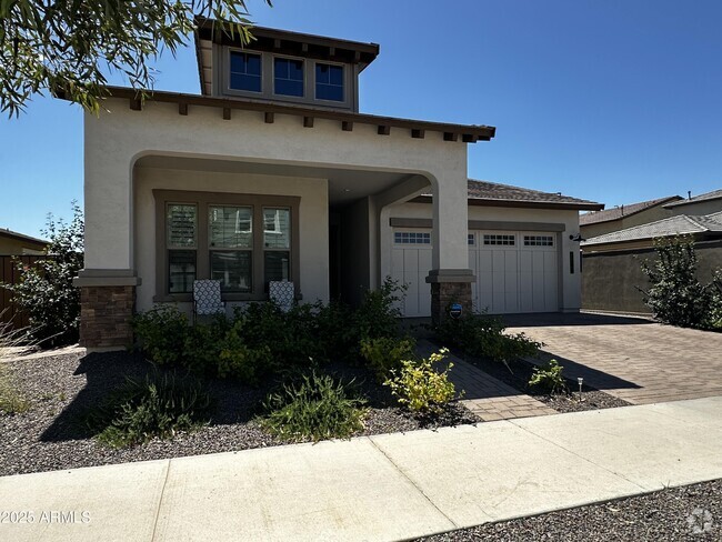 Building Photo - 1979 W Lariat Ln Rental