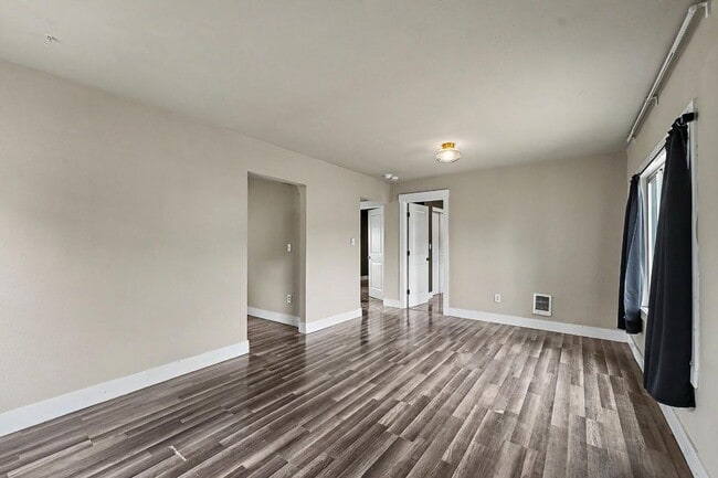 Photo - 14917 W Thorne Ln SW