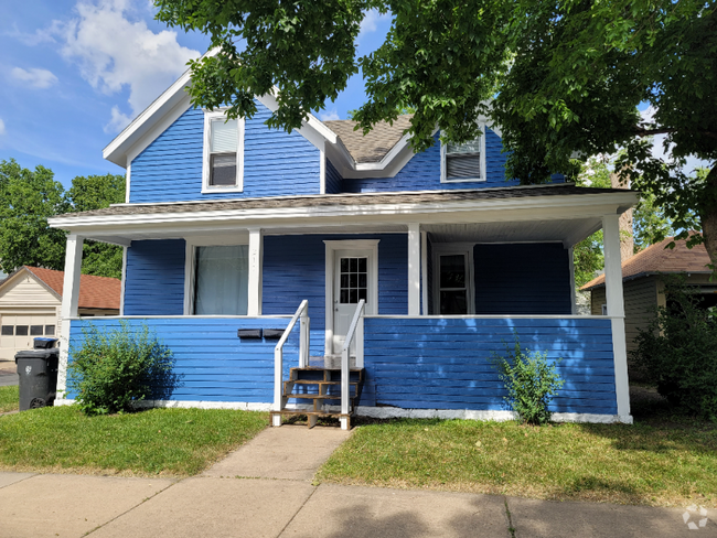 Building Photo - 217.5 Willard St Rental