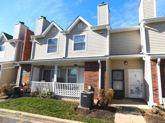 Building Photo - 1317 E Wyndham Cir Unit 103