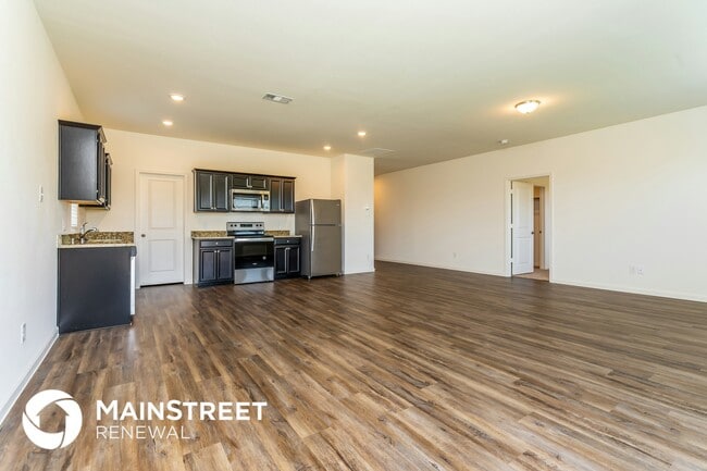 Photo - 432 Canoe Way