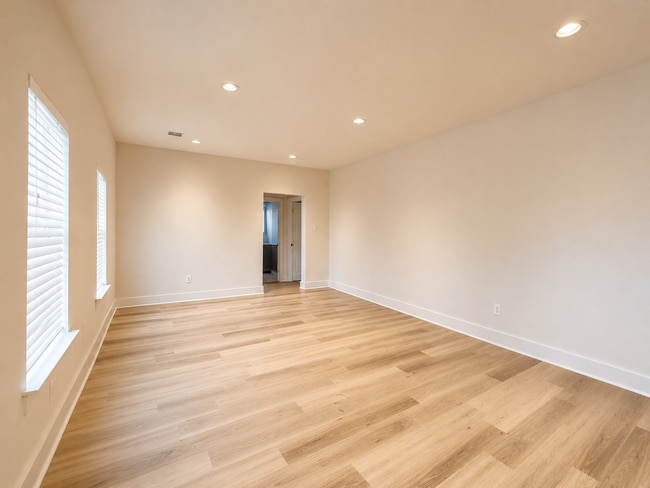 Photo - 104 Kirkland St