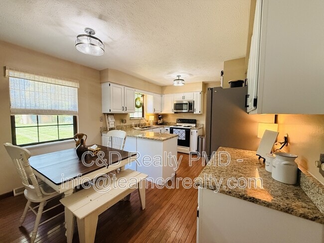 Photo - 8462 Glenbrook Dr