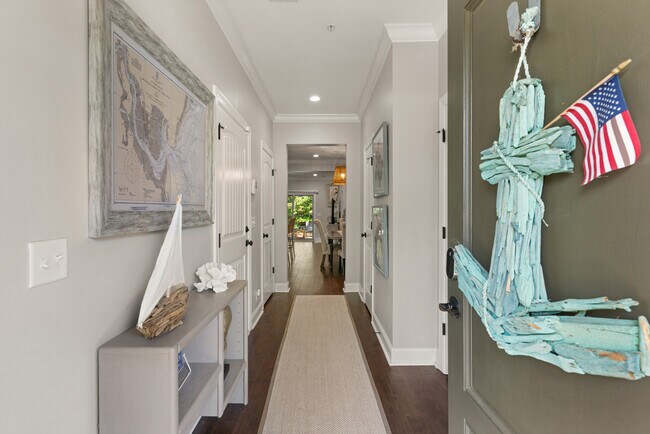 Photo - 1105 Reserve Ln