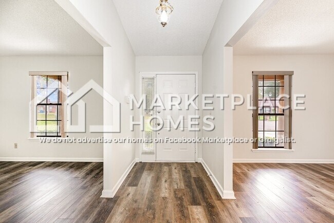 Photo - 11632 Poydras Ln