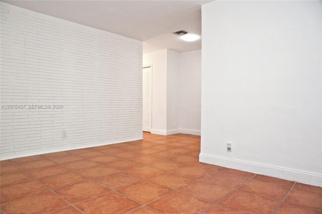 Photo - 304 SE 9th Ct Unidad 6
