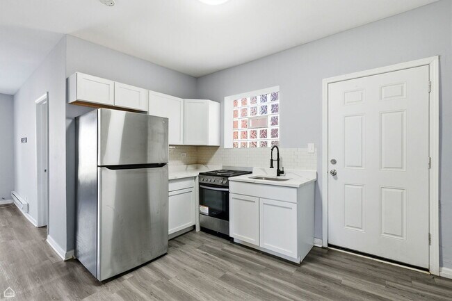 Photo - 16 E 118th Pl Unidad 1B