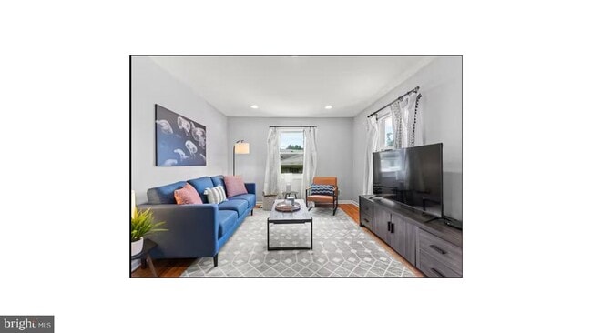 Photo - 2 Burgundy Ct