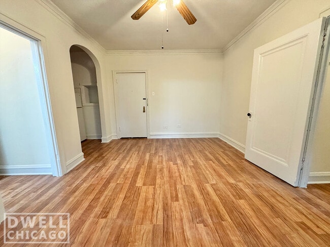 Photo - 2530 N Sawyer Ave Unidad 208