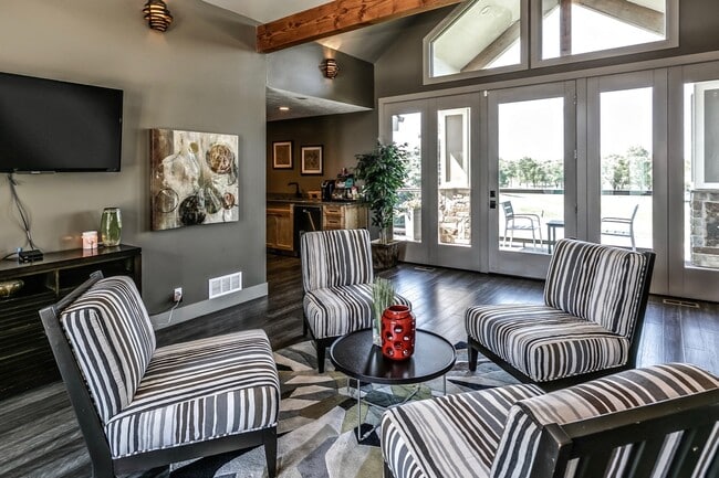 Tiburon View Apartments