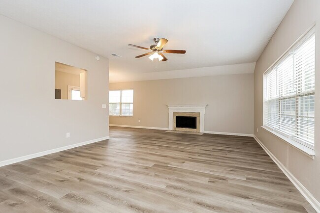 Photo - 327 Lake Forest Dr