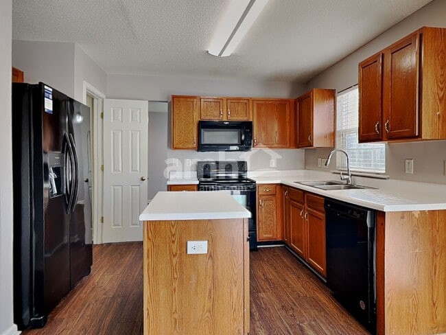 Photo - 1333 Harland St