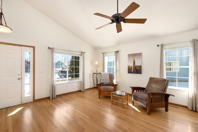 Photo - 27 Arancia Dr