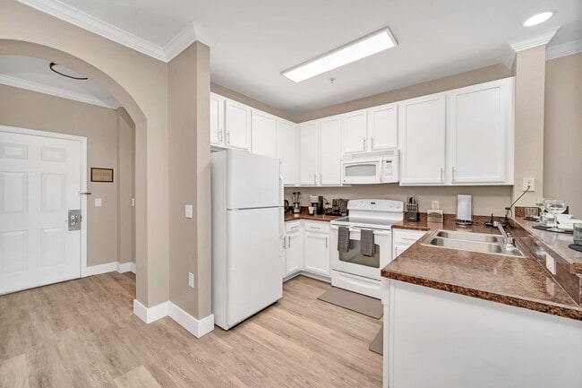 Photo - 14200 Avalon Rd Unidad 325