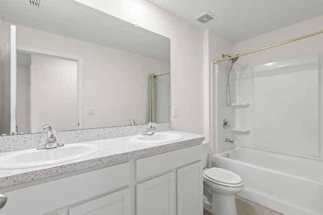 Photo - "Spacious 4-Bedroom Retreat with 3 Full Baths - 2260 Sq Ft of Comfort in Parrish, FL!"