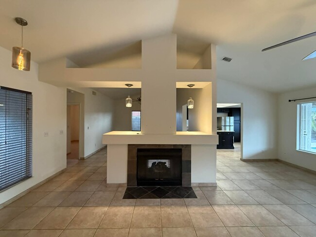 Photo - 9601 E Ashford Dr