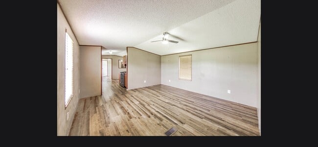 Photo - 158 Raoul Ln