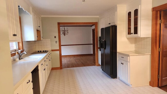 Room in Single Family Home on Mineral Springs Rd