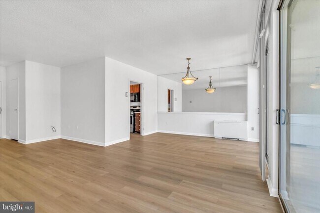 Photo - 4141 Henderson Rd Unit 104