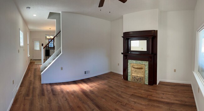 Newly Remodeled 2 Bedroom House - Newly Remodeled 2 Bedroom House