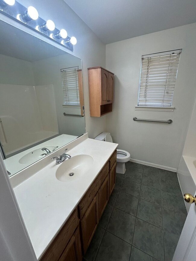 Photo - 1001 Brookhaven Dr
