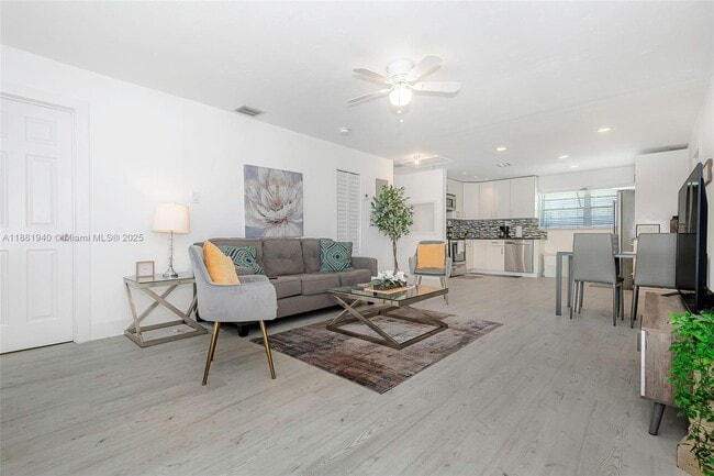 Photo - 201 Columbus Pkwy Unit B