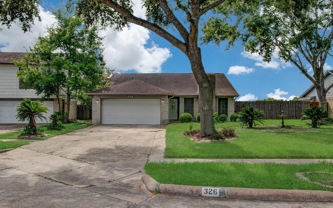 Photo - 326 Fair Oak Dr House