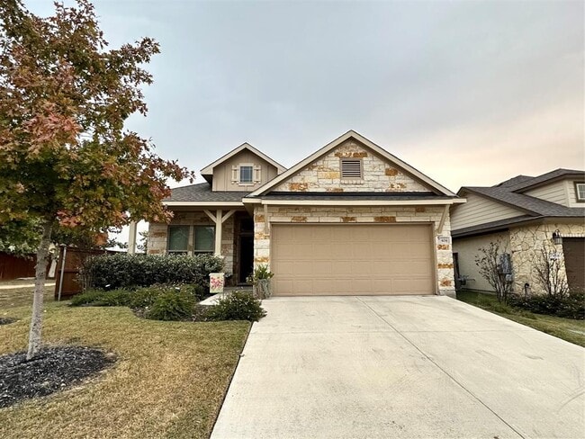 Building Photo - 404 Blue Waterleaf Ln