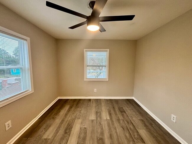 Photo - 6161 Susan Ln