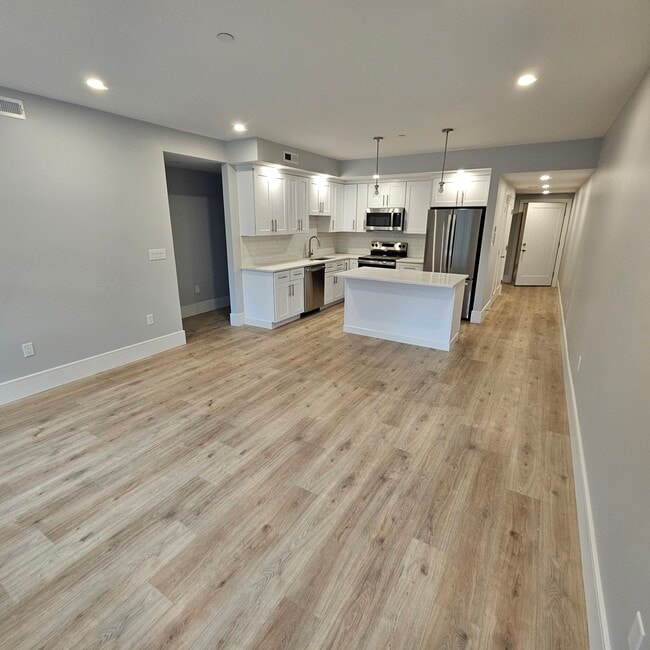 Photo - 124 Kenrick St Unit 7