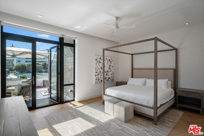 Photo - 17351 Sunset Blvd Unit 402 A