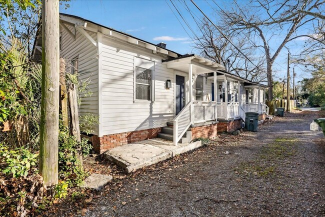 Building Photo - 1708 Lennox Ct Unit 1708 Lenn