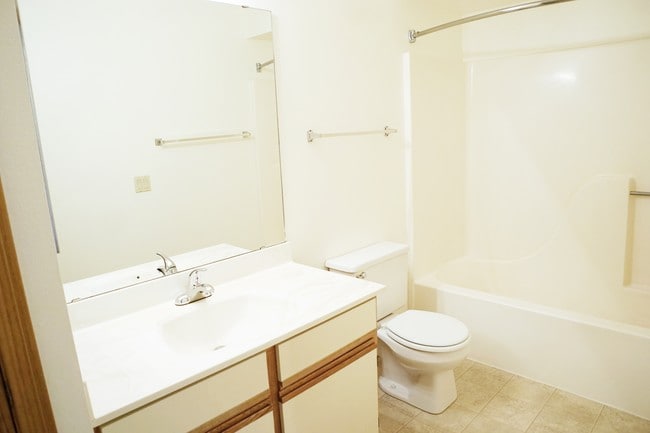 Oakbridge Court LLC