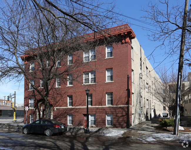 Photo - 2121 Hennepin Ave S
