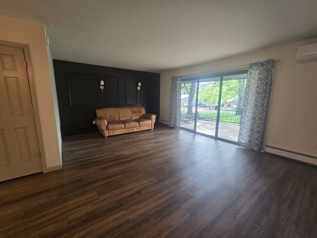 Photo - 1541 Adriel Ct