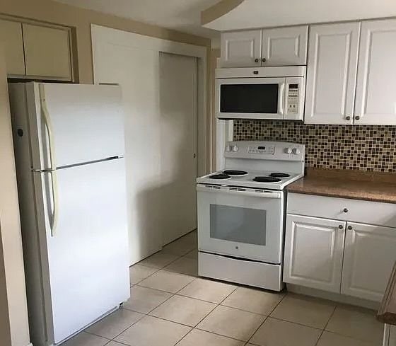 Photo - 4050 Chesswood Dr