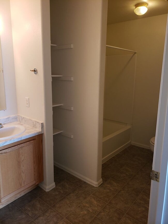 Photo - 1733 Christopher Way