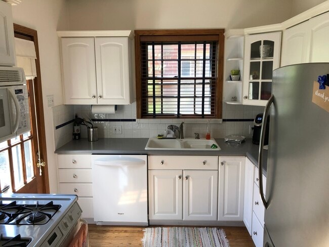 Kitchen - 7816 Stanford Ave