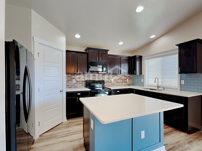 3105 W Fuji Ct